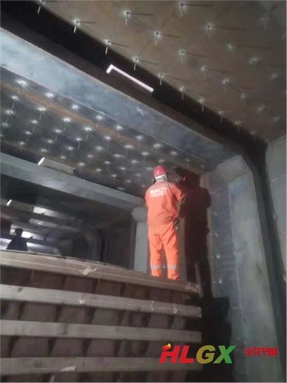 碳素焙燒窯保溫前 碳素焙燒窯保溫前