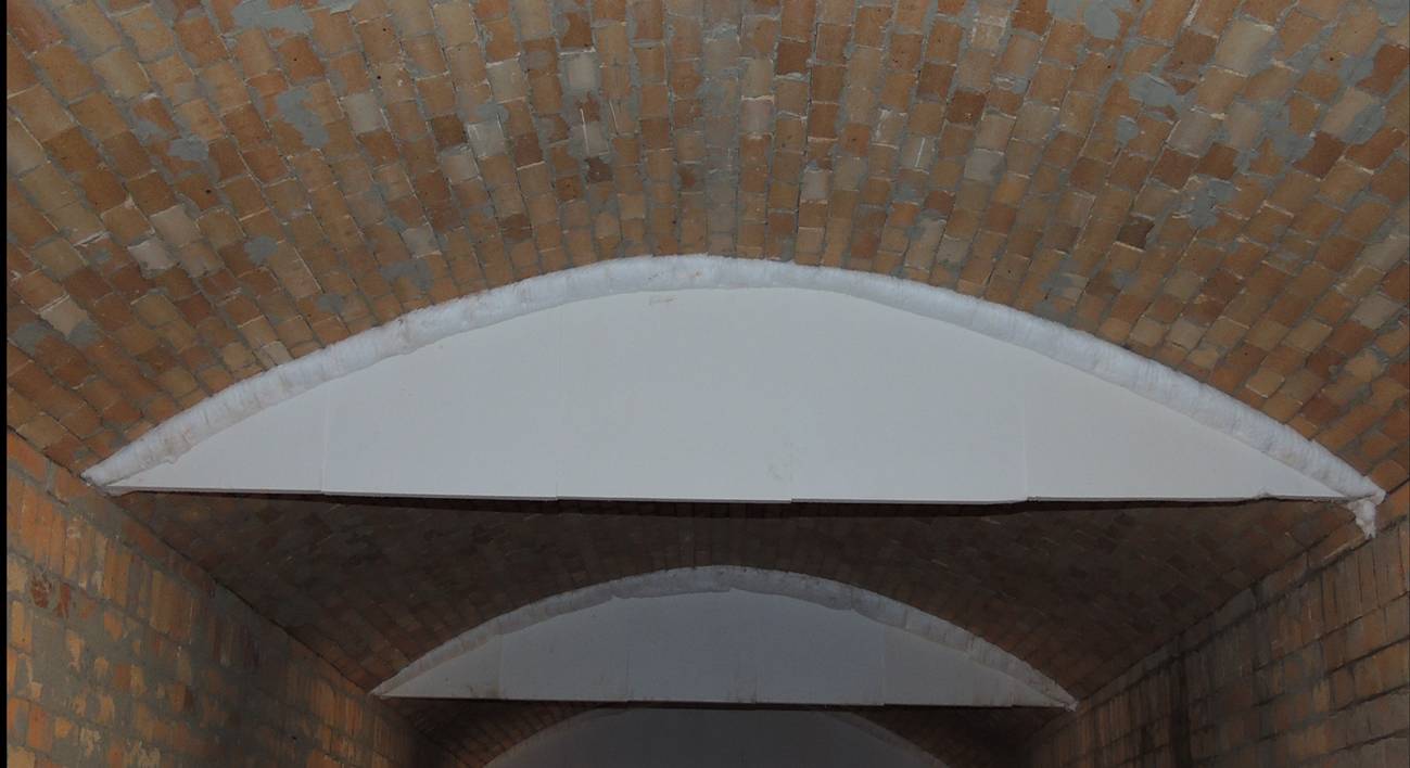 拱頂擋風(fēng)板改造-火龍耐材提供 拱頂擋風(fēng)板改造-火龍耐材提供