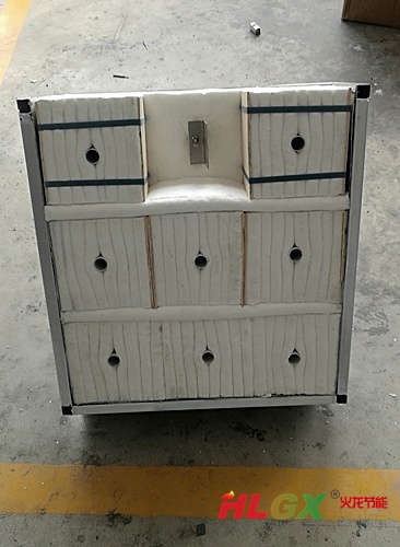 焦罐蓋耐火纖維爐襯結構示意圖